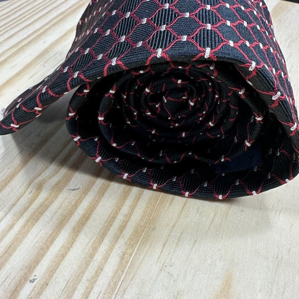 Brooks Brothers “346” Geometric Print Necktie 100%‎ Silk Means Tie